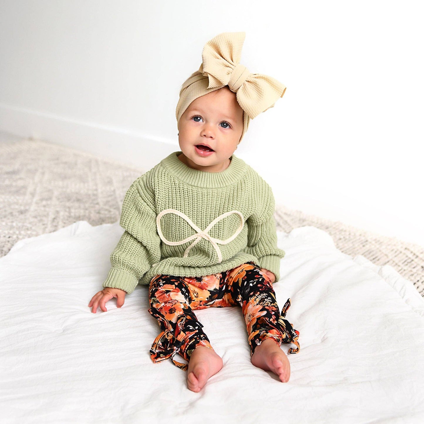 Green Bow SWEATER