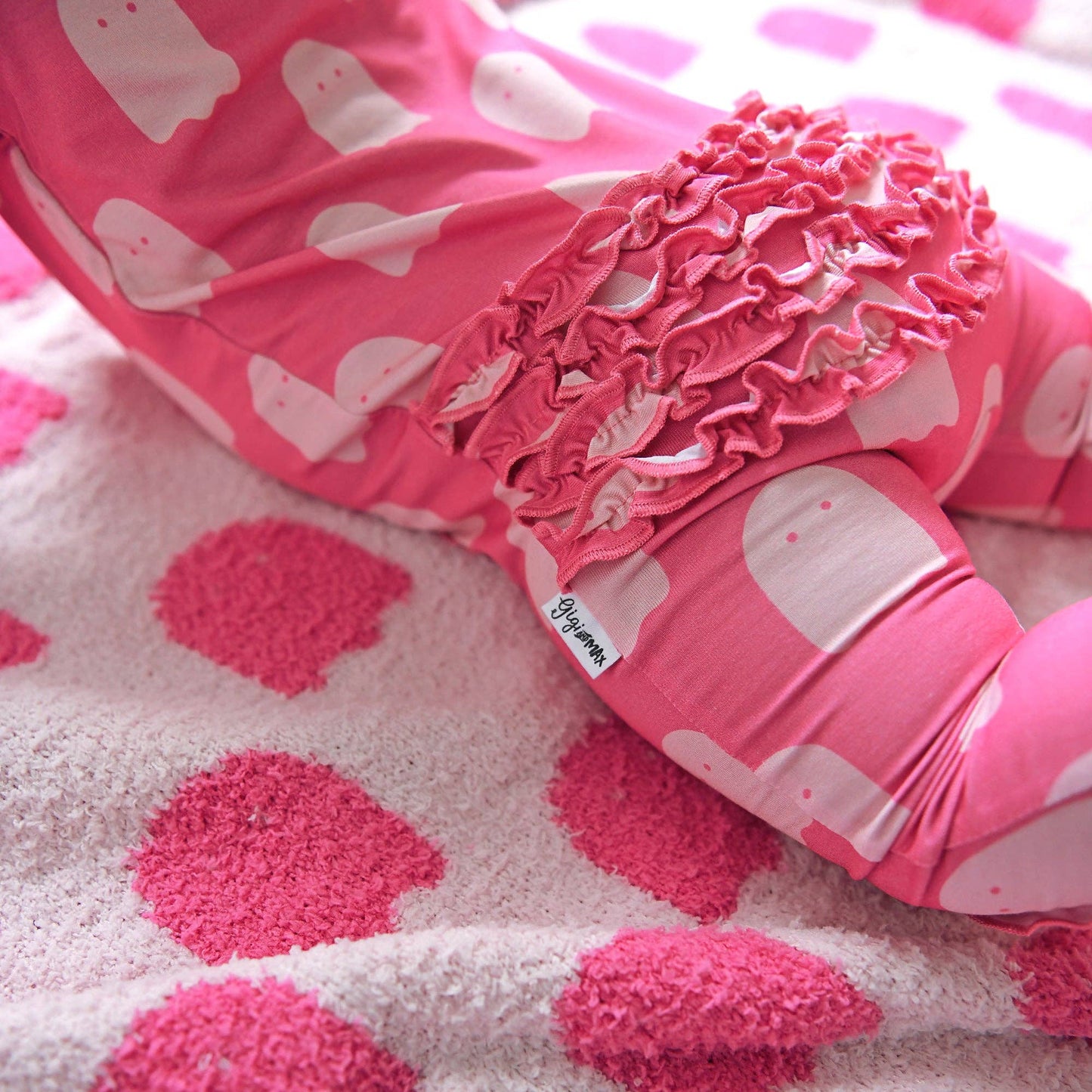 Draven Pink Ghost RUFFLE ZIP