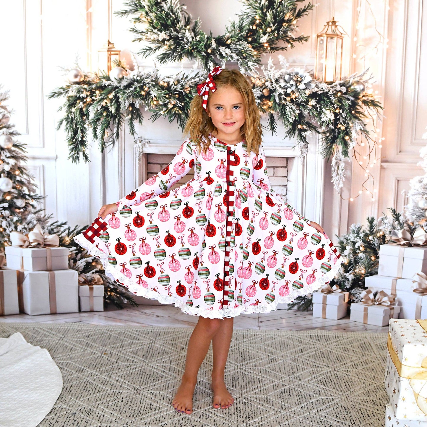 Kit Ornaments BUTTON DRESS