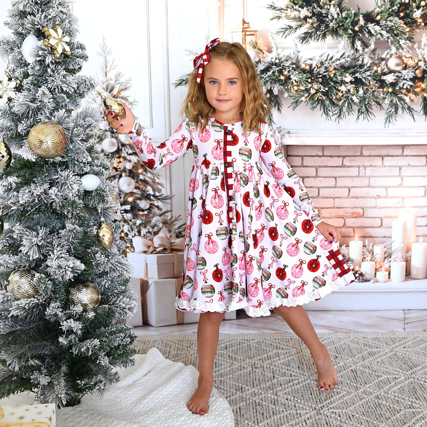 Kit Ornaments BUTTON DRESS