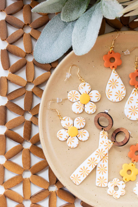 Fall Retro Daisy Dangle