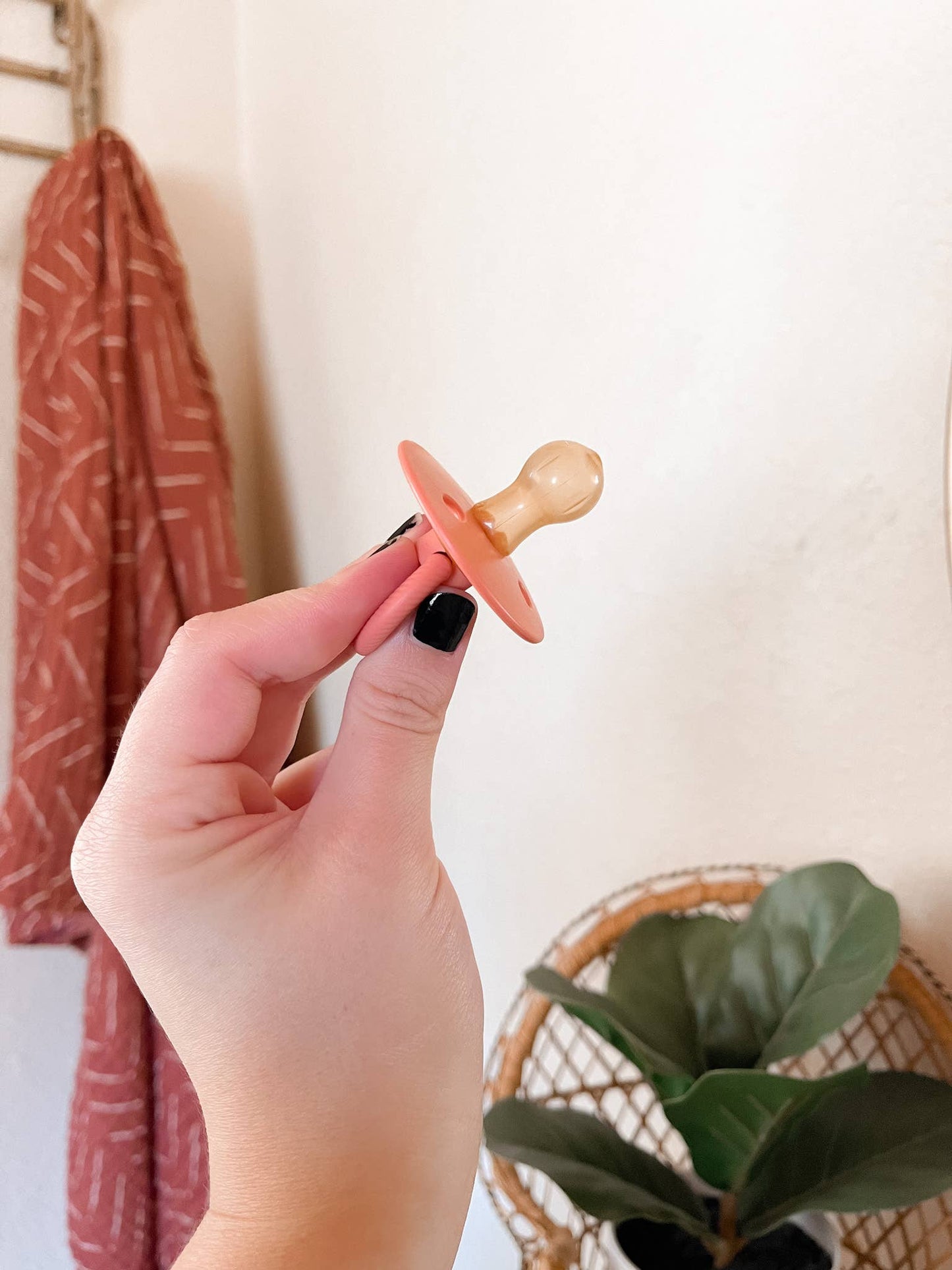 Itzy Soother™ Natural Rubber Paci Sets 6-18m