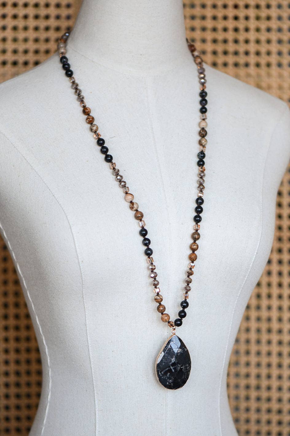 Natural Stone Bead Necklace with Stone Pendant