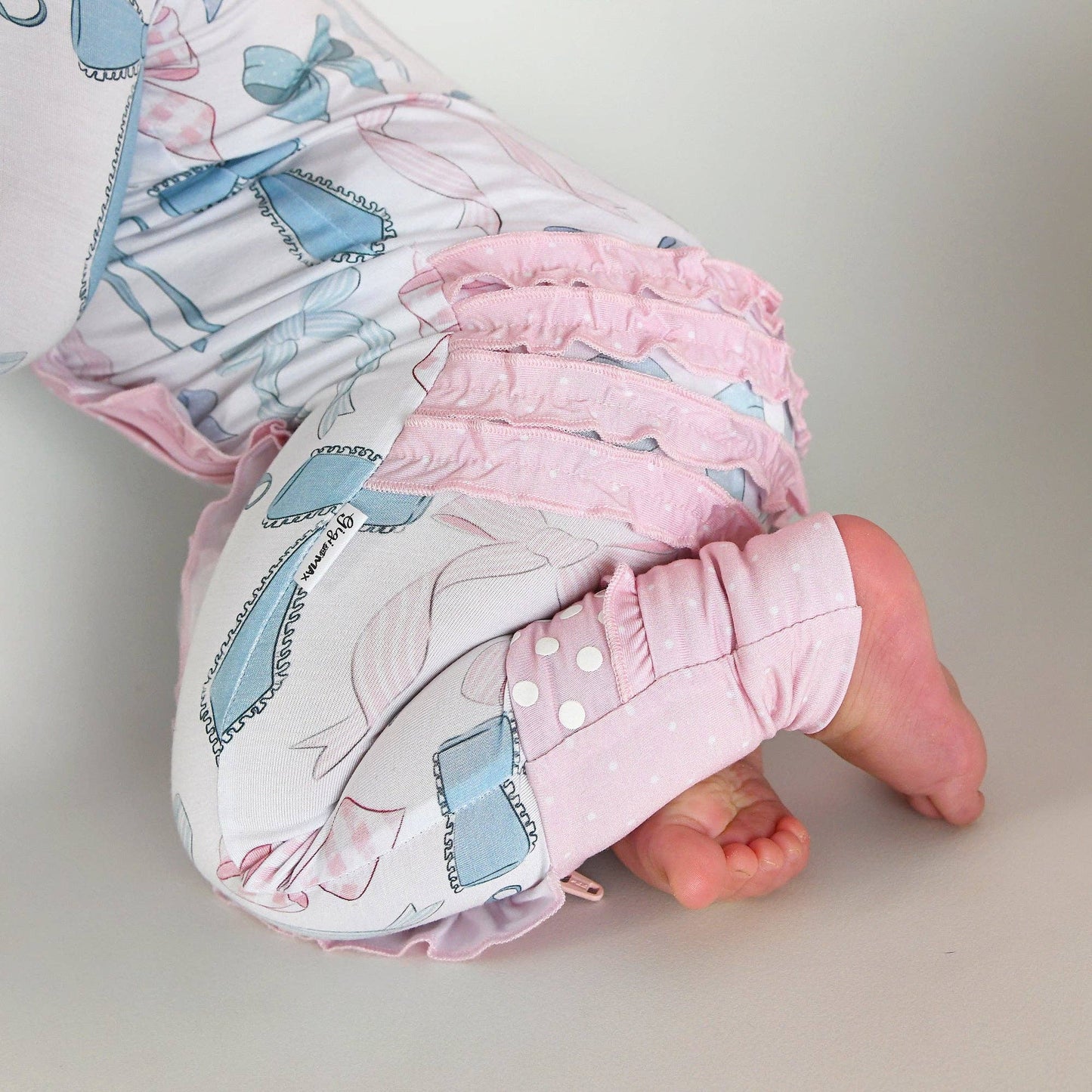 Samantha Bows RUFFLE ZIP