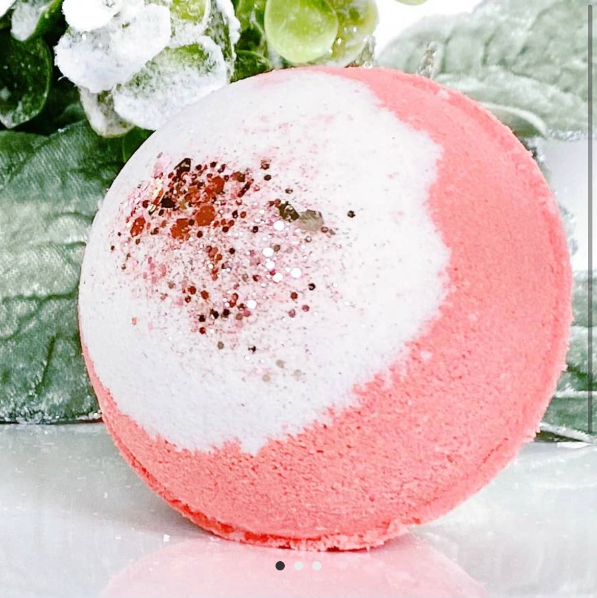 White Peach Hibiscus Bath Bomb